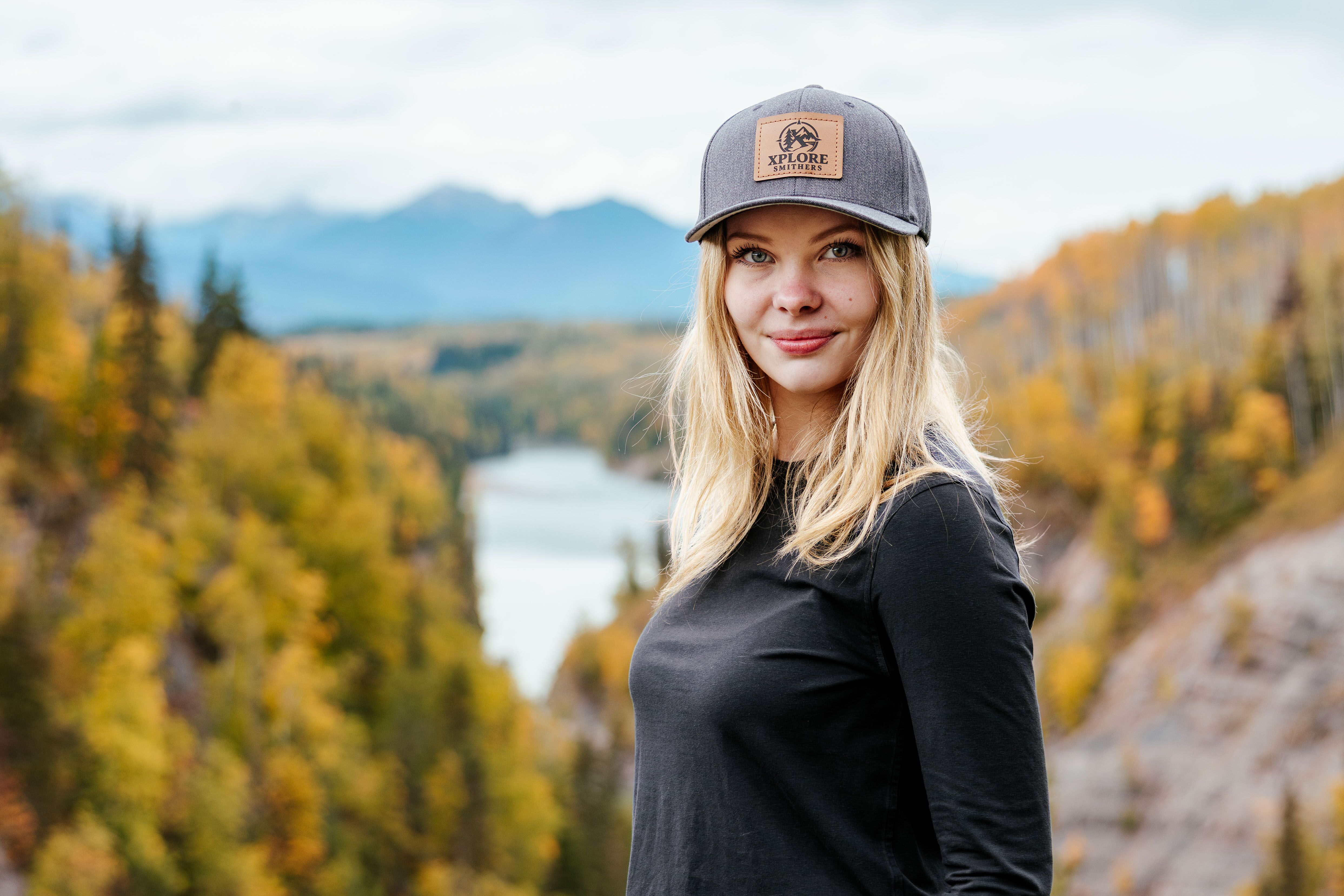 square leather patch hat gray